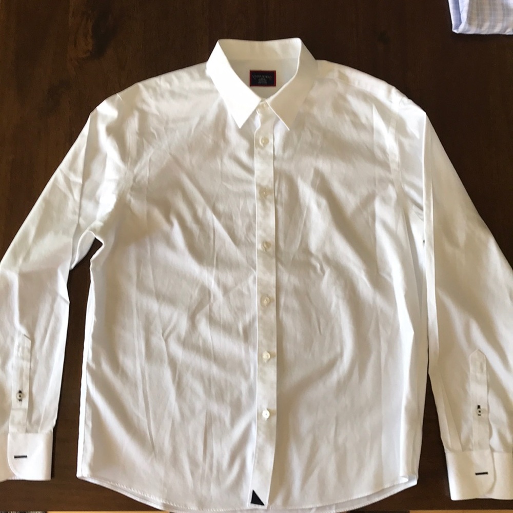 UnTuck It white button down